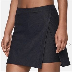 Court Skort - size M